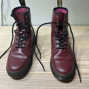 DR. MARTENS ZAVALA COMBAT WOMEN'S BOOTS  LEATHER SIZE 6